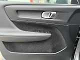 Volvo XC40 D3 Automat ČR 1.majitel - náhled 34