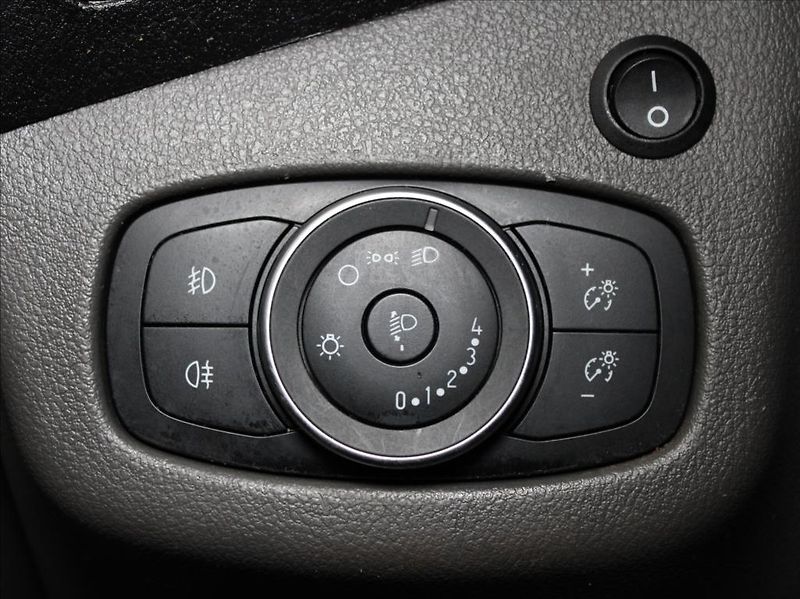 Ford Transit Connect 1,5 EcoBlue 100k. L2 5-míst.ČR - fotka 13 z 20