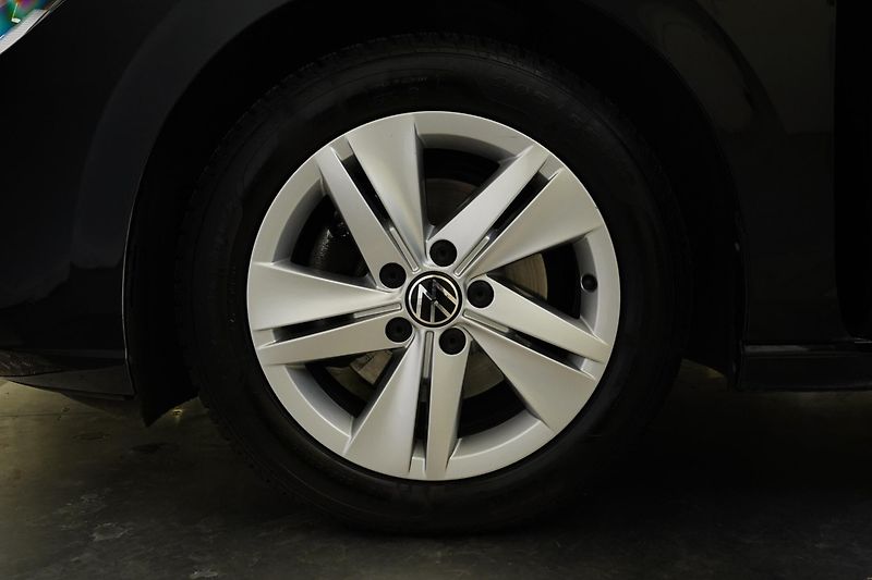Volkswagen Golf - fotka 7 z 25