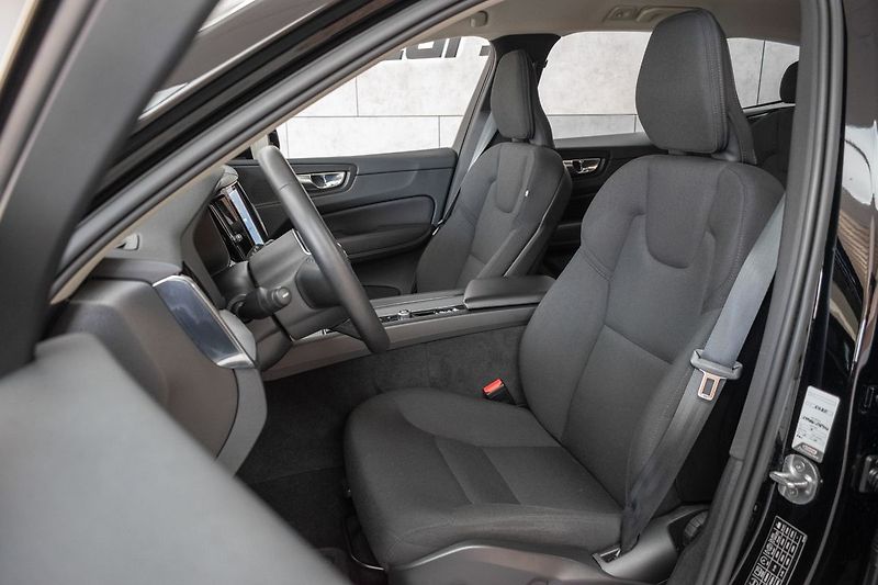 Volvo XC60 B4 AWD KESSY*MATRIX*VÝHŘEV* - fotka 10 z 32