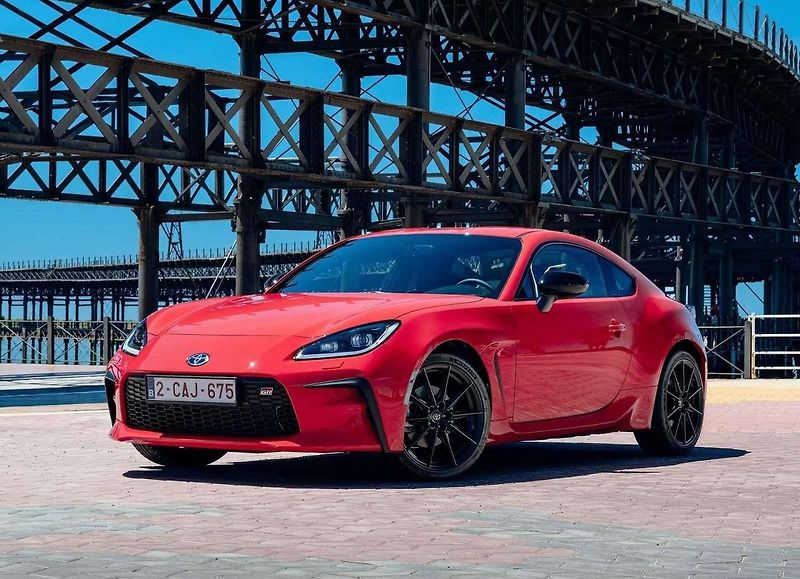 Nad sportovními vozy Hyundai divize N se spalovacími motory se smráká