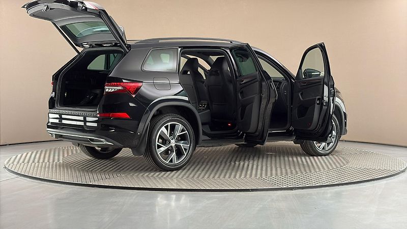 Škoda Kodiaq 2.0 TDI DSG 4x4 Sportline - fotka 6 z 32