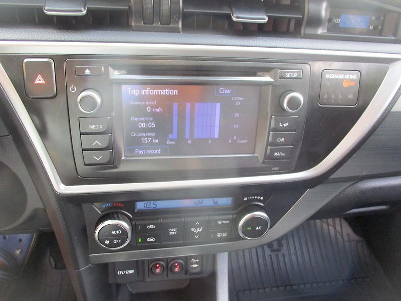 Toyota Auris 1.6i VVTi*AUTOM*NAVI*VÝHŘEV*TZ - fotka 15 z 47