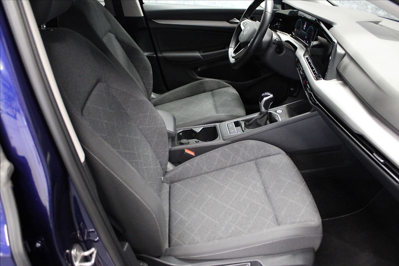 Volkswagen Golf 1,5 TSI EVO 96KW M6 1.MAJ. CZ - fotka 10 z 34