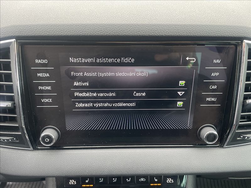 Škoda Karoq 1,0 TSi 85kw Style Tažné GPS - fotka 17 z 34