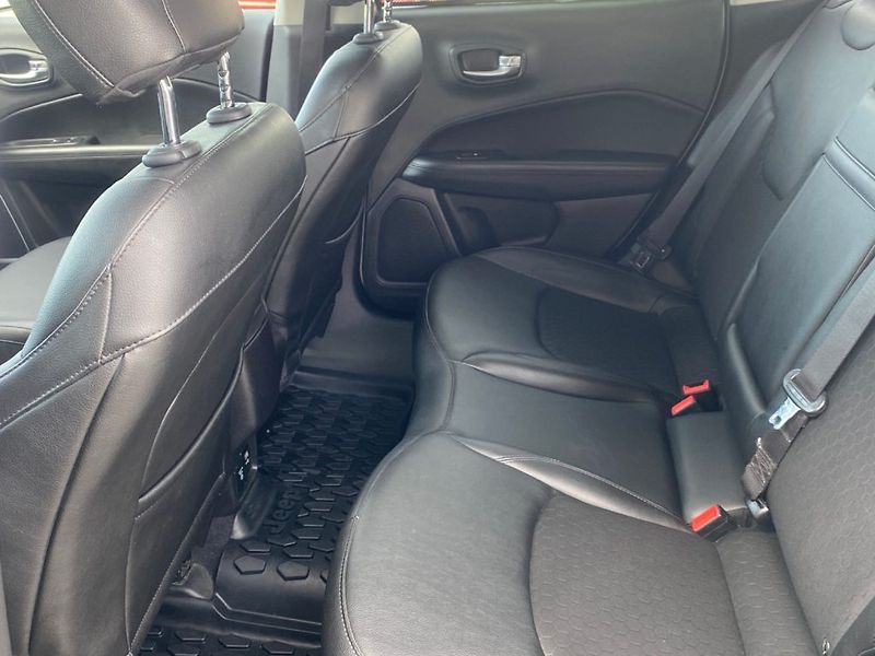 Jeep Compass (2020) 1,3 Turbo (96kW) 130K Man. - fotka 10 z 33