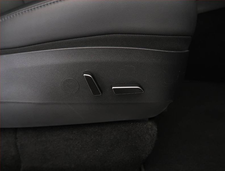 Tesla Model Y (2022) Long Range AWD 79kWh, SoH 91% - fotka 30 z 33