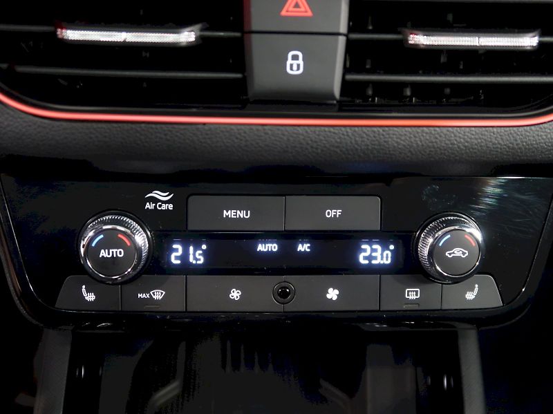 Škoda Scala (2025) MONTE CARLO 1.5TSI 110KW DSG L - fotka 29 z 38