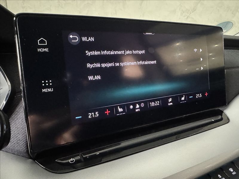 Škoda Octavia 2,0 TDi  DSG Tour Virtual LED - fotka 38 z 45