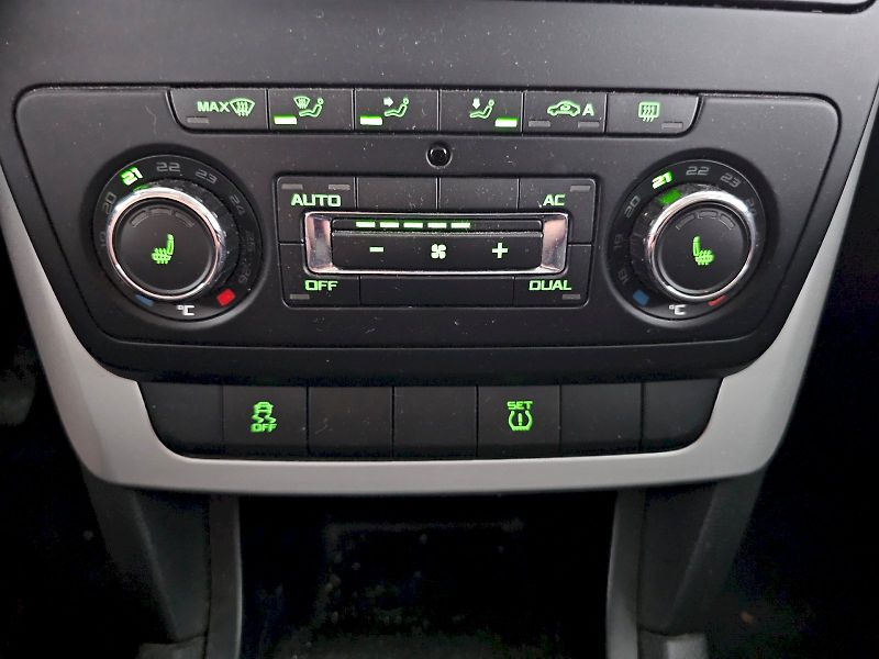 Škoda Yeti (2012) 1.4TSI 90kW AMBITION EXTRA - fotka 18 z 24