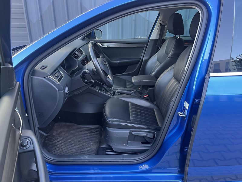 Škoda Octavia 1,5 TSi DSG/Style/servis/pneu - fotka 12 z 41