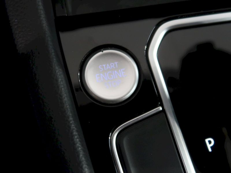 Volkswagen Passat (2023) BUSINESS PREMIUM 2.0TDI 110KW - fotka 35 z 42