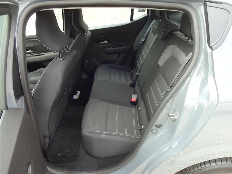Dacia Sandero 1,0 TCe 67kW - fotka 20 z 50
