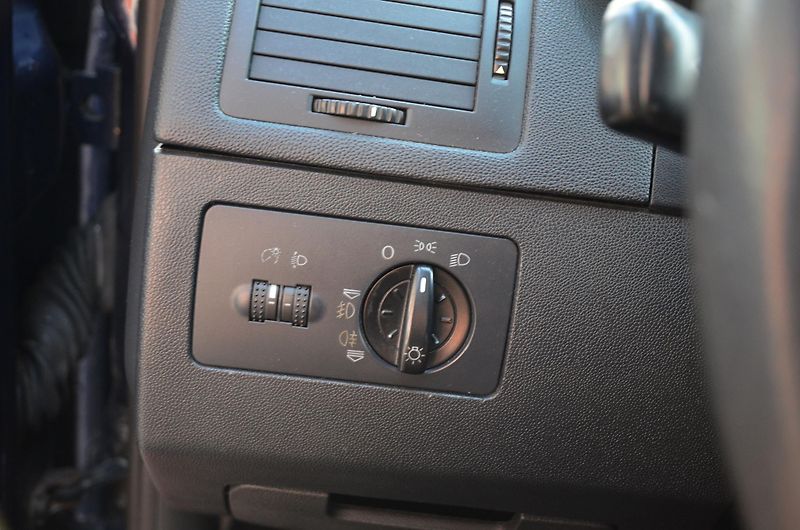 Škoda Fabia (2003) 1.4i 16V 55kW STK 11/2027 - fotka 15 z 18