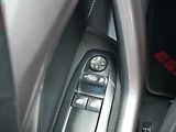 Peugeot 2008 (2015) 1.2 PT, AC, navi - náhled 12