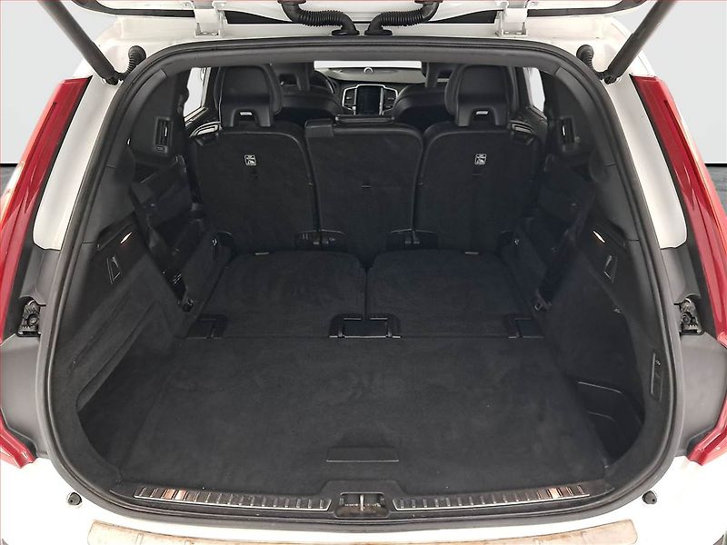 Volvo XC90 (2018) R-Design D5 AWD Polestar - fotka 14 z 24