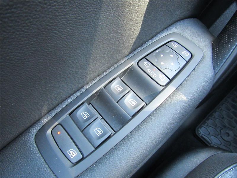 Renault Mégane 1,3 TCe GrandCoupé Techno - fotka 28 z 32