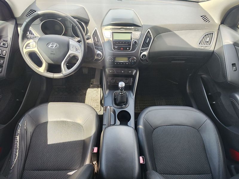 Hyundai ix35 1.7 CRDI/85kW trikolor - fotka 13 z 26
