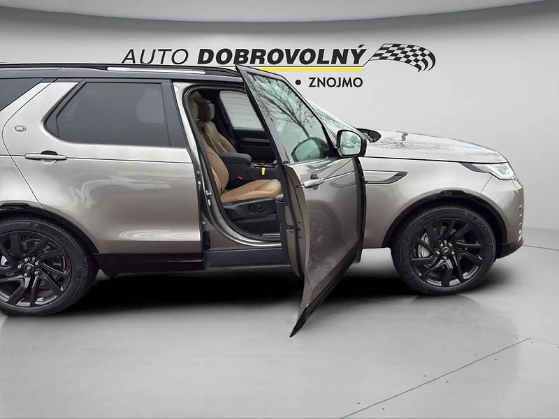 Land Rover Discovery R-Dynamic 3.0l MHEV AWD 8AT (2 - fotka 13 z 46