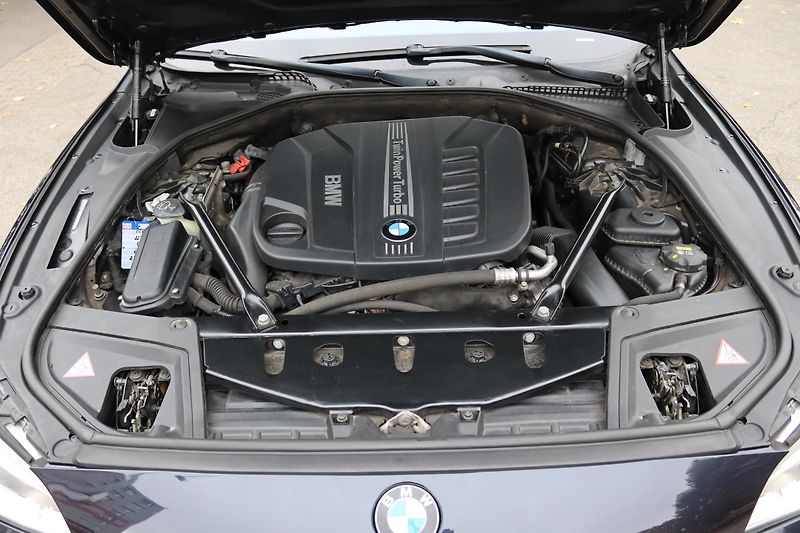 BMW Řada 5 - fotka 57 z 61