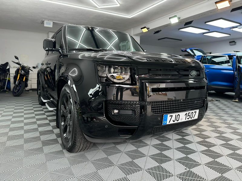 Land Rover Defender (2023) TOP STAV - fotka 2 z 4