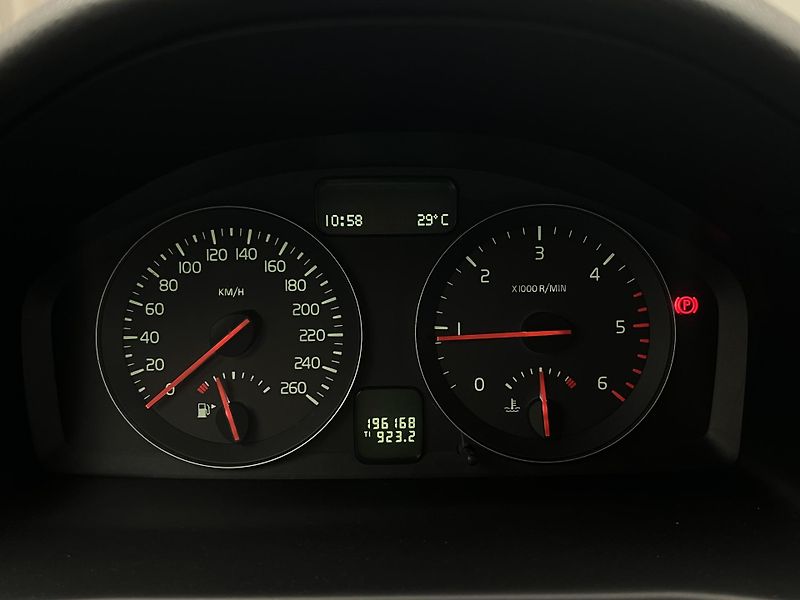 Volvo C70 MOMENTUM - fotka 21 z 33