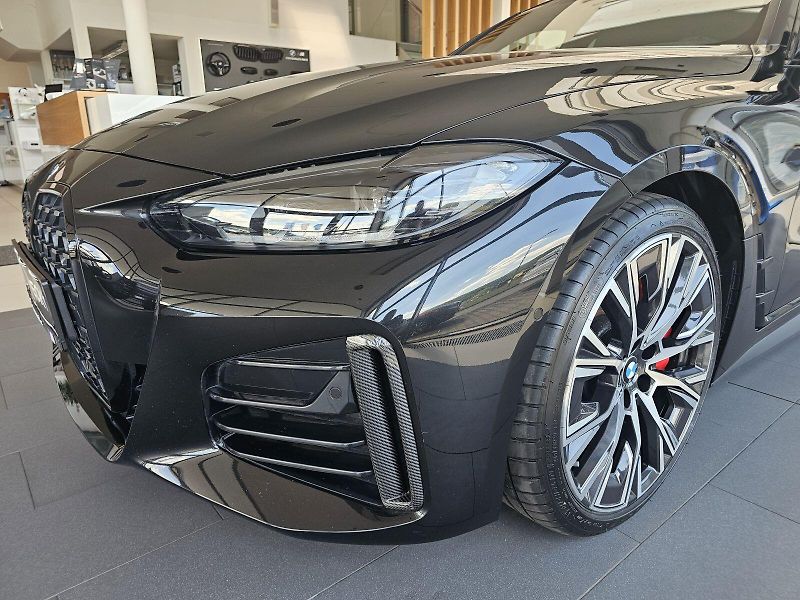 BMW Řada 4 M440i xDrive - fotka 4 z 36