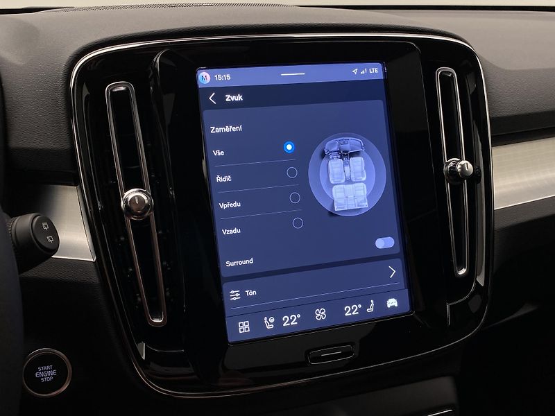 Volvo XC40 (2026) B4 AUT DARK PLUS - fotka 50 z 54