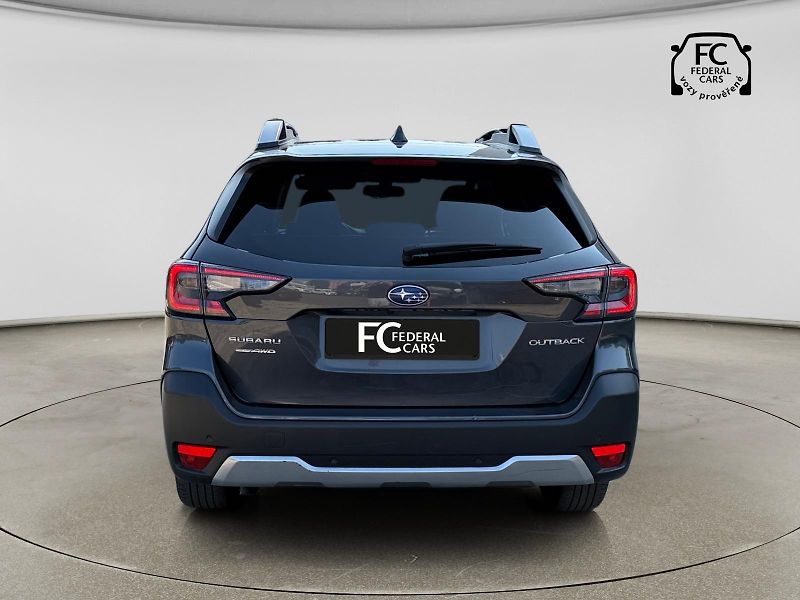 Subaru Outback 2.5 Touring Lineatronic - fotka 4 z 38