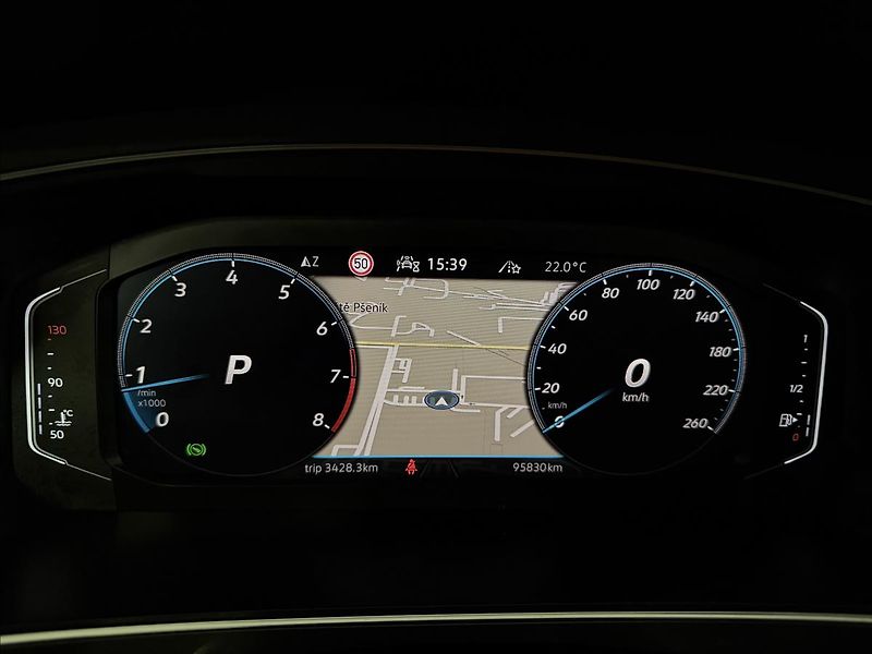 Volkswagen Tiguan Allspace R-LINE 180kW DCC H&K HUD PANO - fotka 17 z 50