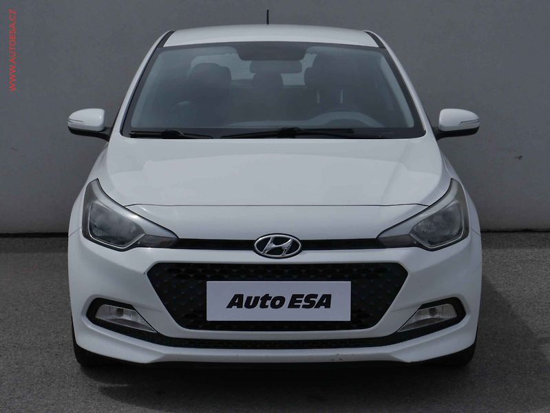 Hyundai i20 (2017) 1.3i, ČR, AC - fotka 2 z 16