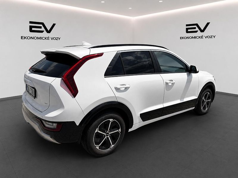 Kia Niro (2023) 1.6 GDI,HEV,ČR,ZÁRUKA 2030 - fotka 7 z 32