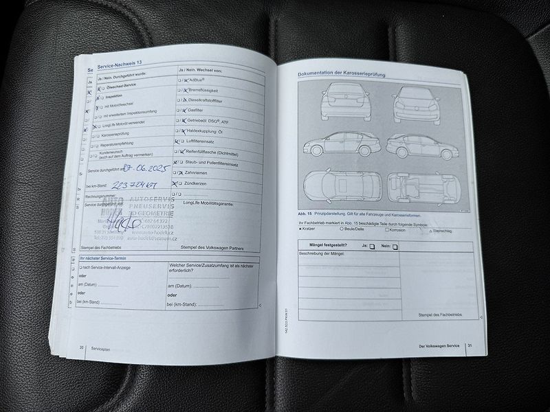 Volkswagen Touareg (2013) 3.0TDI Vzduch Navi Pano Kamera - fotka 35 z 50