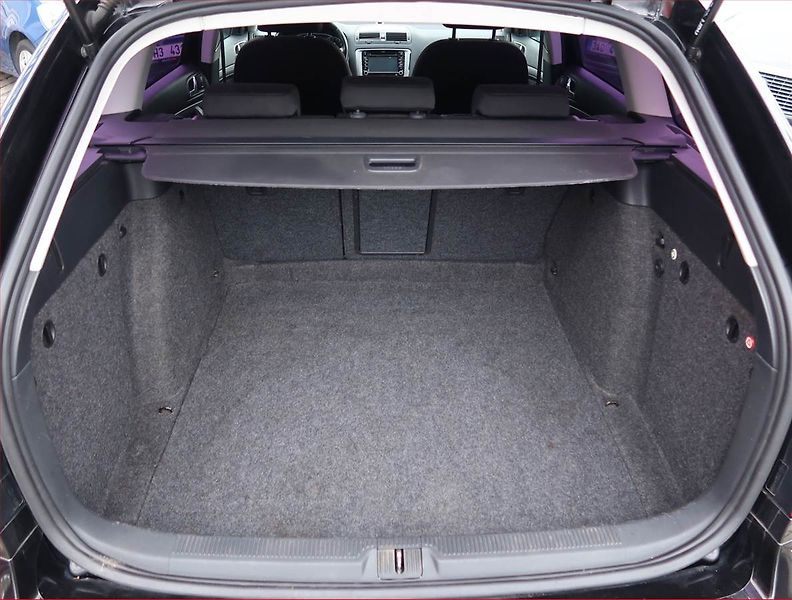 Škoda Octavia (2011) Elegance 1.6 TDI, Automat - fotka 14 z 17
