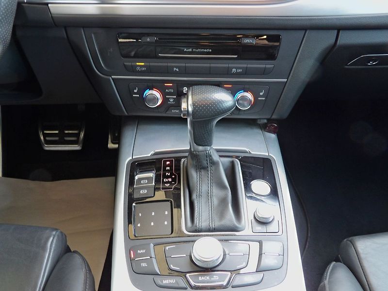 Audi A6 3.0TDI Sline quattro Vzduch DP - fotka 11 z 35