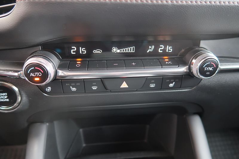 Mazda 3 SDN 2,0 X186 GT Plus, záruka - fotka 24 z 30