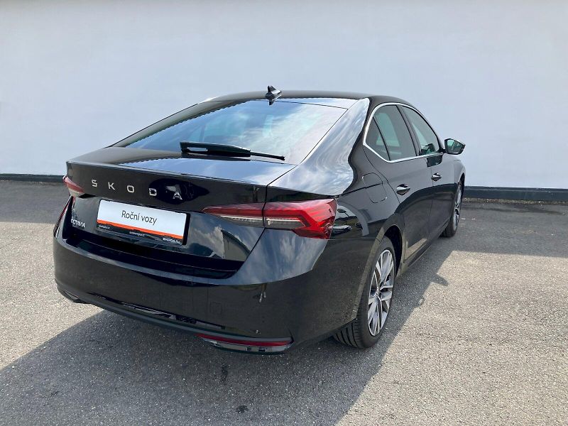 Škoda Octavia (2024) TOP SELEC TD 110/2.0 A7F - fotka 2 z 32