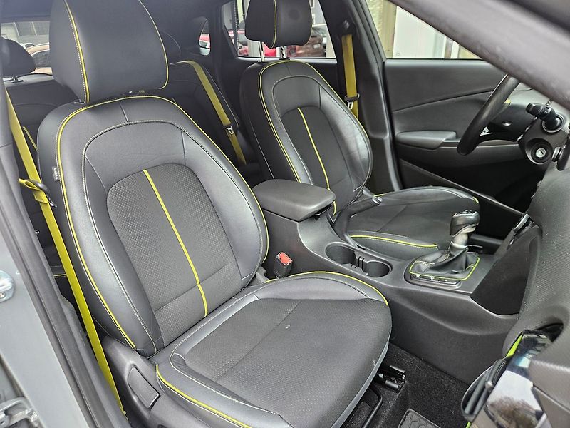 Hyundai Kona 1,0 T-GDi, Mystic+Guard, 1.maj - fotka 28 z 35