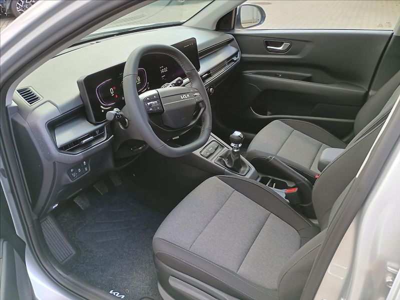 Kia Stonic 1.0 T-GDi GPF SPIN  PŘEDVÁDĚCÍ - fotka 6 z 8