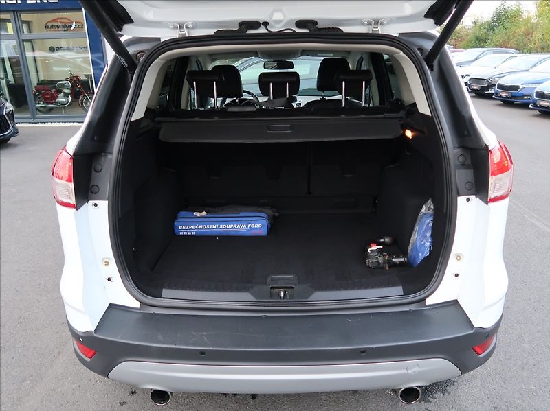Ford Kuga 1,6 EcoBoost,110kW,NovéČR,tažn - fotka 20 z 23