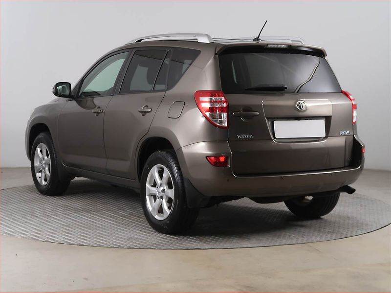 Toyota RAV4 (2011) 2.2 D-4D, 4X4, Tempomat - fotka 4 z 17