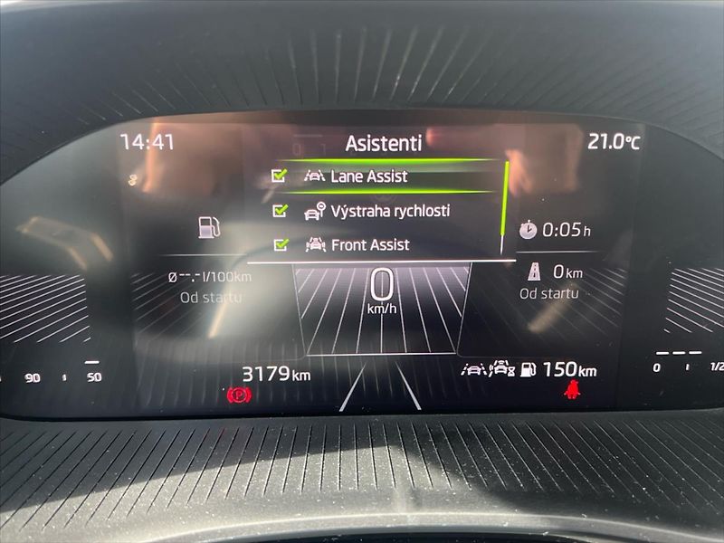 Škoda Fabia 1,0 TSi 85kW TOP SELECTION  IV - fotka 16 z 24
