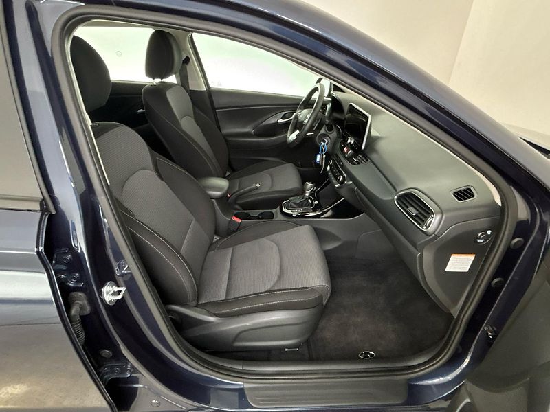 Hyundai i30 Smart DCT - fotka 9 z 27