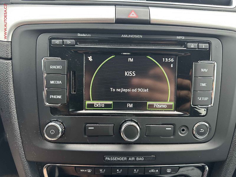 Škoda Superb (2011) 1.6TDi, TZ, bixen - fotka 18 z 19