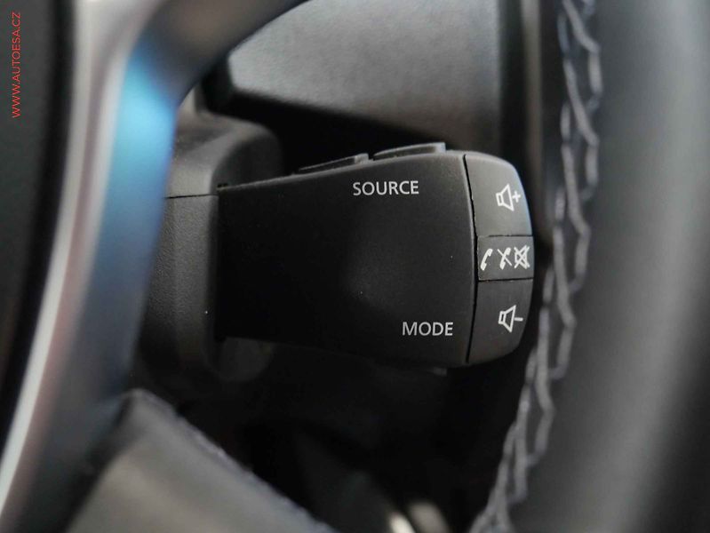 Dacia Duster (2021) 1.0 TCe, 1.maj,ČR, Navi, LED - fotka 14 z 20