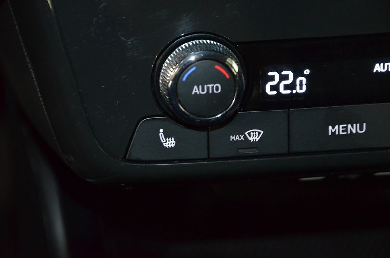 Škoda Fabia (2022) 1.0 TSI 81 Style 5d - fotka 15 z 17