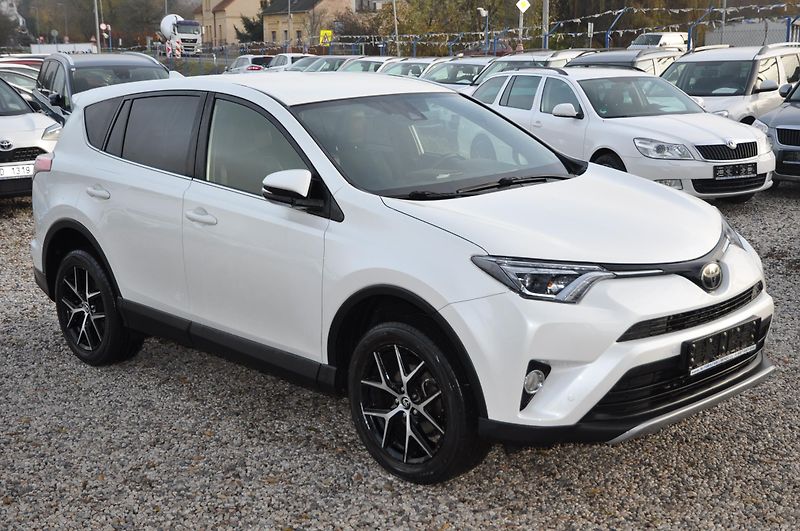 Toyota RAV4 2.0VVTi 112kW 4x4 Automat - fotka 2 z 22