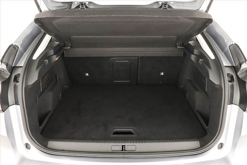 Citroën C4 (2021) 1.5 BlueHDi, Automat - fotka 16 z 17