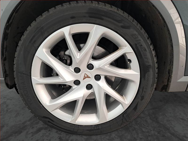 Cupra Formentor (2022) 1.4 e-Hybrid - fotka 15 z 20