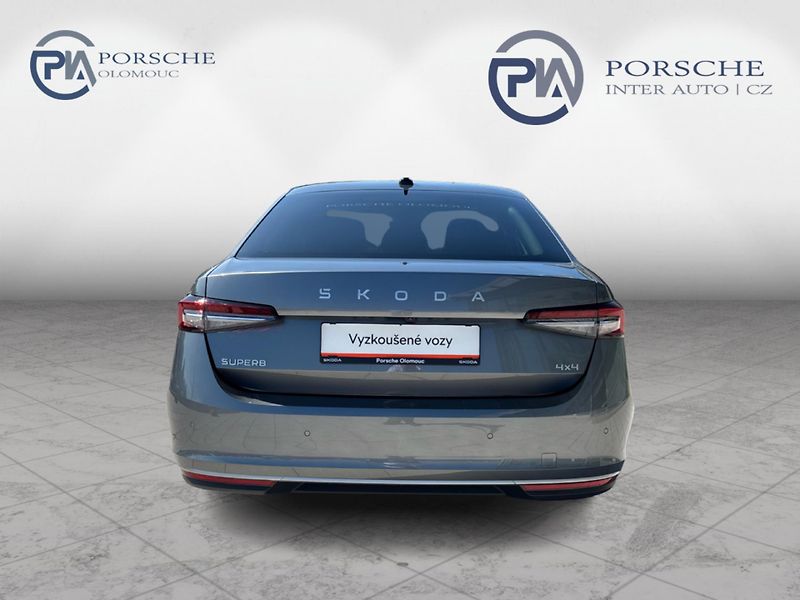 Škoda Superb L&K 2.0TDI 142kW 4x4 DSG - fotka 7 z 30
